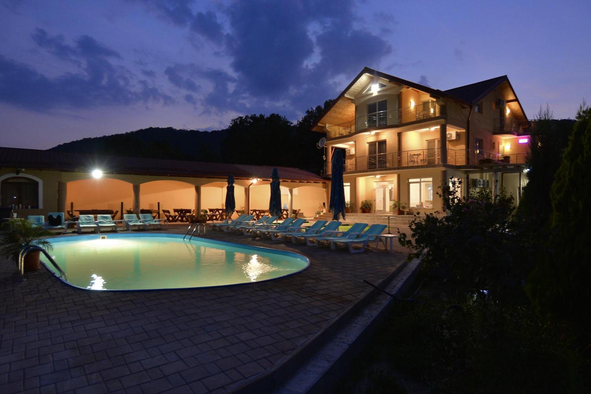 Hotel Casa Marina Ieşelniţa Exterior foto