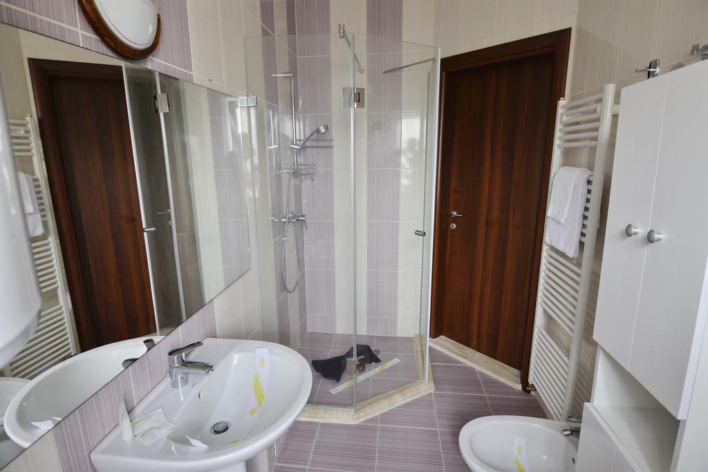 Hotel Casa Marina Ieşelniţa Exterior foto